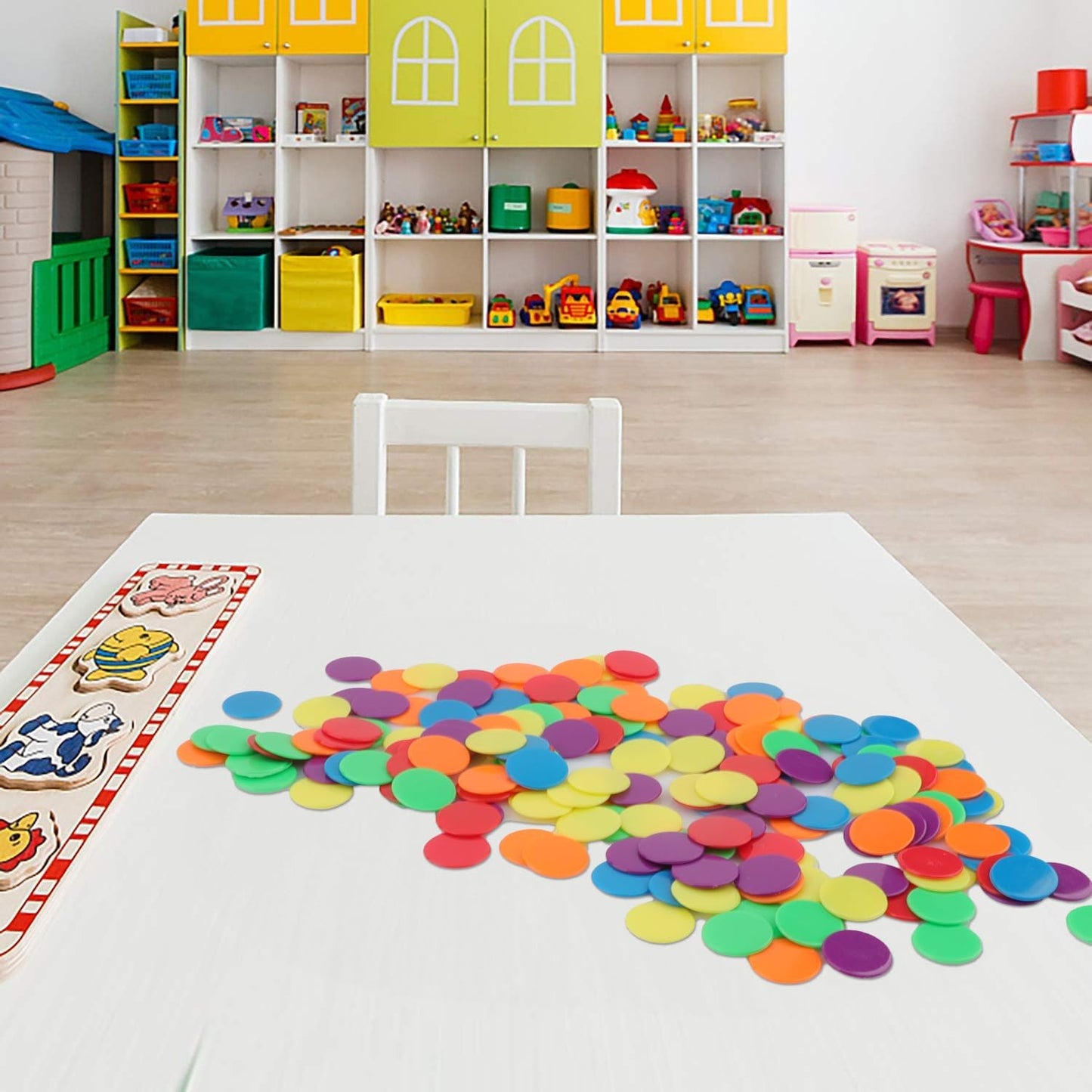 Coopay 300 Pieces Counters Counting Chips Plastic Markers Mixed Colors for Bingo Chips Game Tokens, Contain Orange, Blue, Green, Yellow, Red, Purple Colors