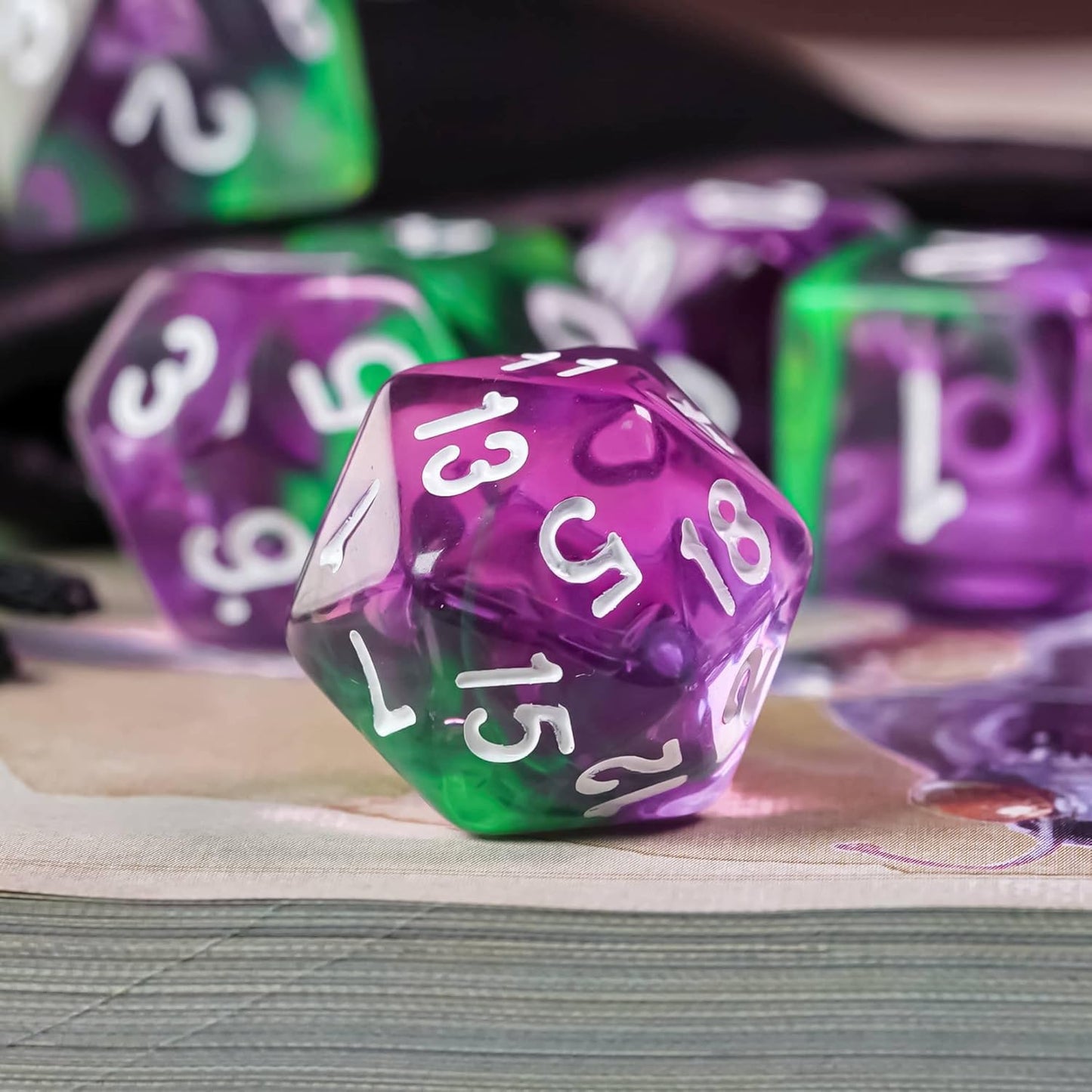 7-Die DND Dice Set Polyhedral Dice Set with a Leather Dice Bag, D&D Dice Set for Dungeons and Dragons, RPG, MTG Table Games (T/Purple Green)