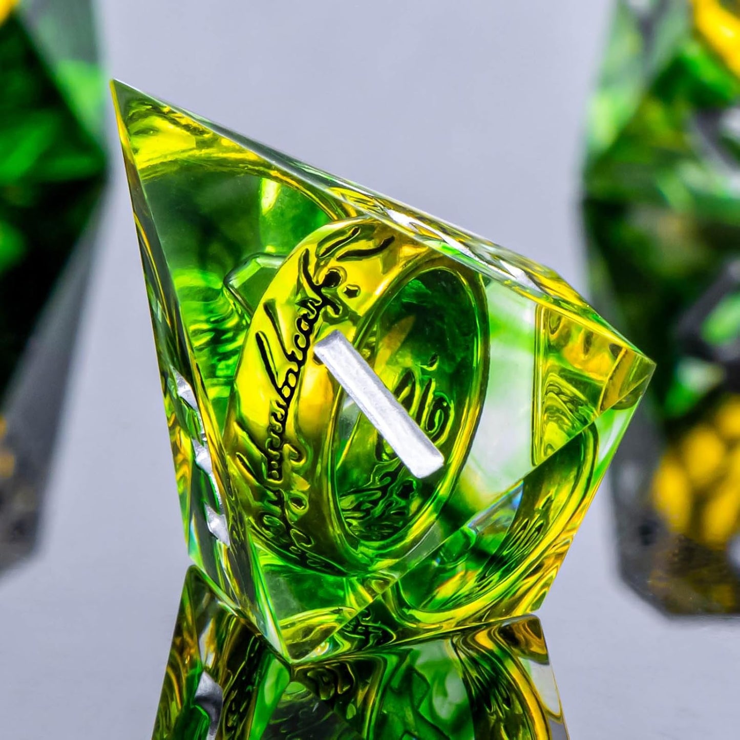 OUKELANWO Magic Lord Rings DND Dice Set with Box, 7Pcs Resin LOTR D&D Dice Set for Role Playing Game, Green Dungeons Dragons D and D Sharp Edge Dice D20 D12 D10 D8 D6 D4