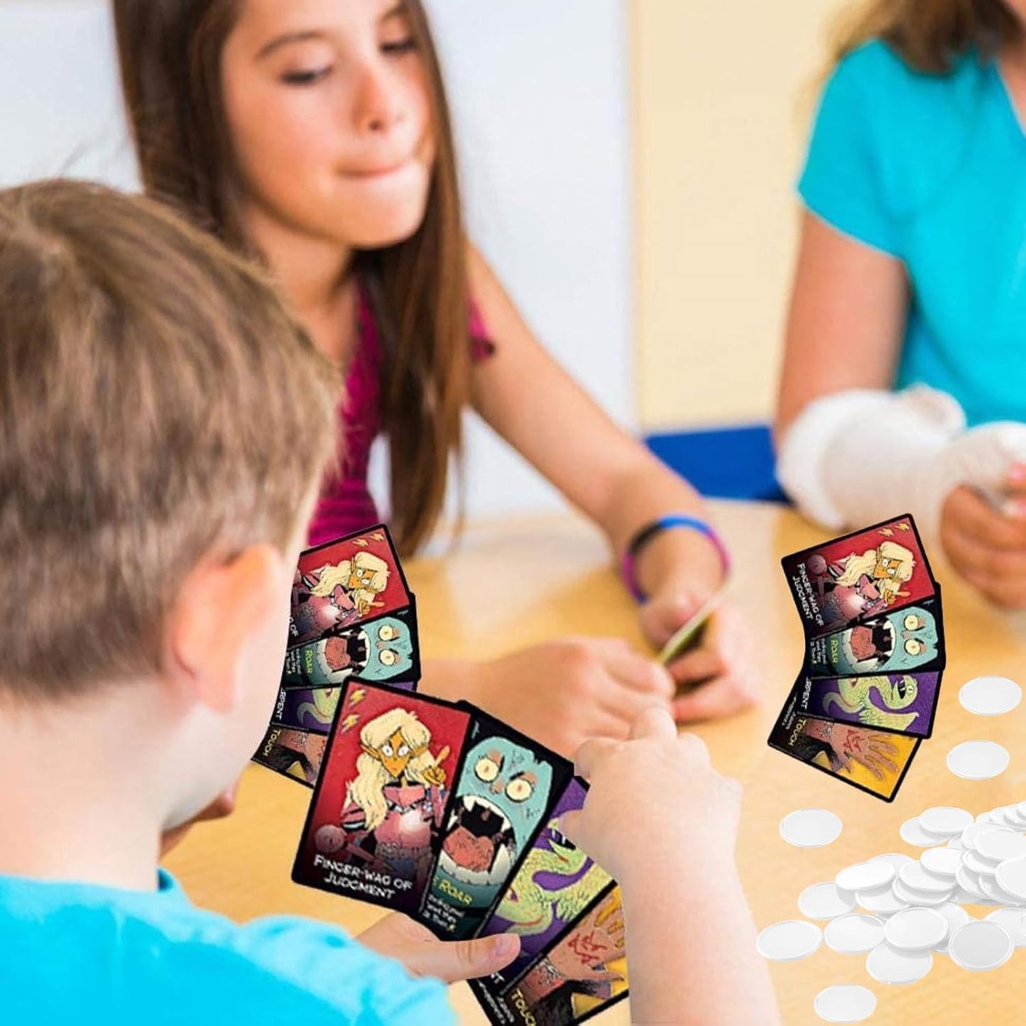 Coopay 600 Pieces Plastic Poker Chips Learning Counters Disks Bingo Chip Counting Discs Markers for Math Practice and Poker Card Game Tokens, Teaching Rewards, 38 mm/ 1.5 Inches (White)