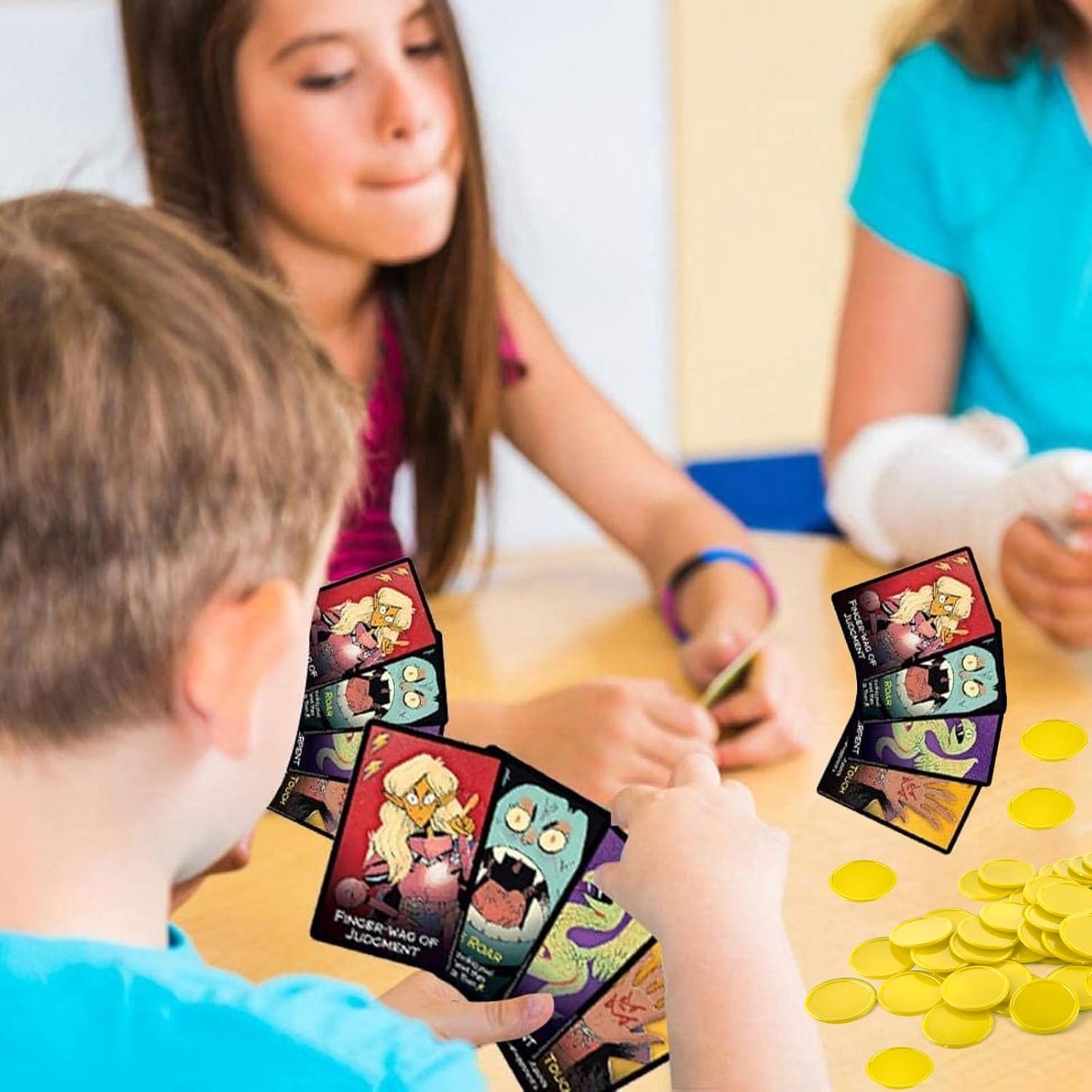 Coopay 600 Pieces Plastic Poker Chips Learning Counters Disks Bingo Chip Counting Discs Markers for Math Practice and Poker Card Game Tokens, Teaching Rewards, 38 mm/ 1.5 Inches (Yellow)