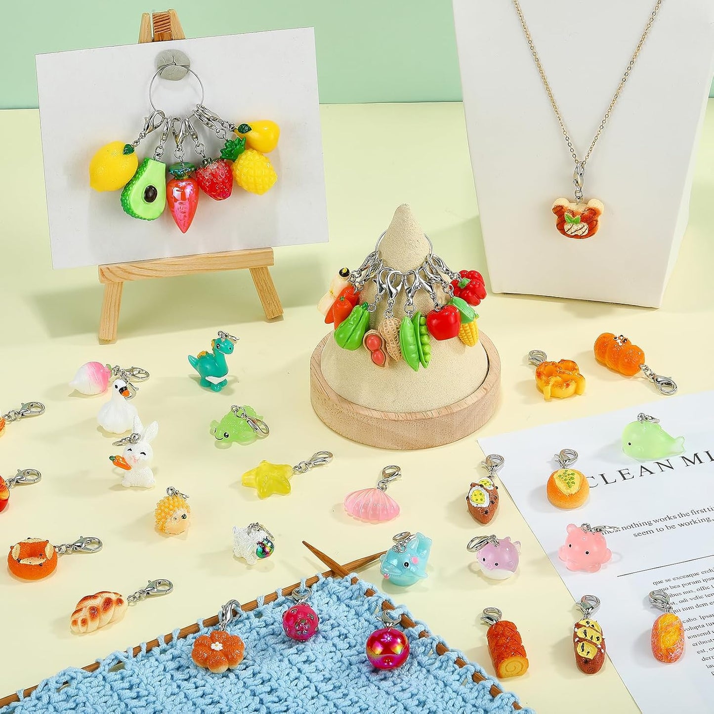 BEEFLYING 16Pcs Bread Stitch Marker Charms for Crocheting and Knitting, Resin Food Style Crochet Knit Stitch Marker Pendant with Lobster Clasp for Sewing Quilting Handmade Jewelry