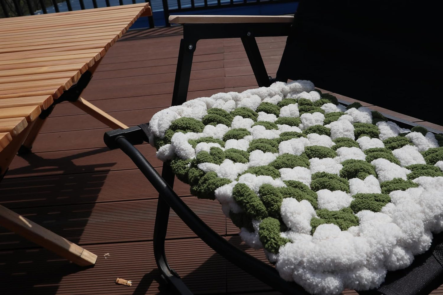 DDL&HEXI 4 Pack Super Chenille Chunky Yarn, Blanket Making Kit, Jumbo Knitting, 4x8oz (226g) per Bag, Soft for Crochet, Knitting, and DIY Projects (Olive Green-4)