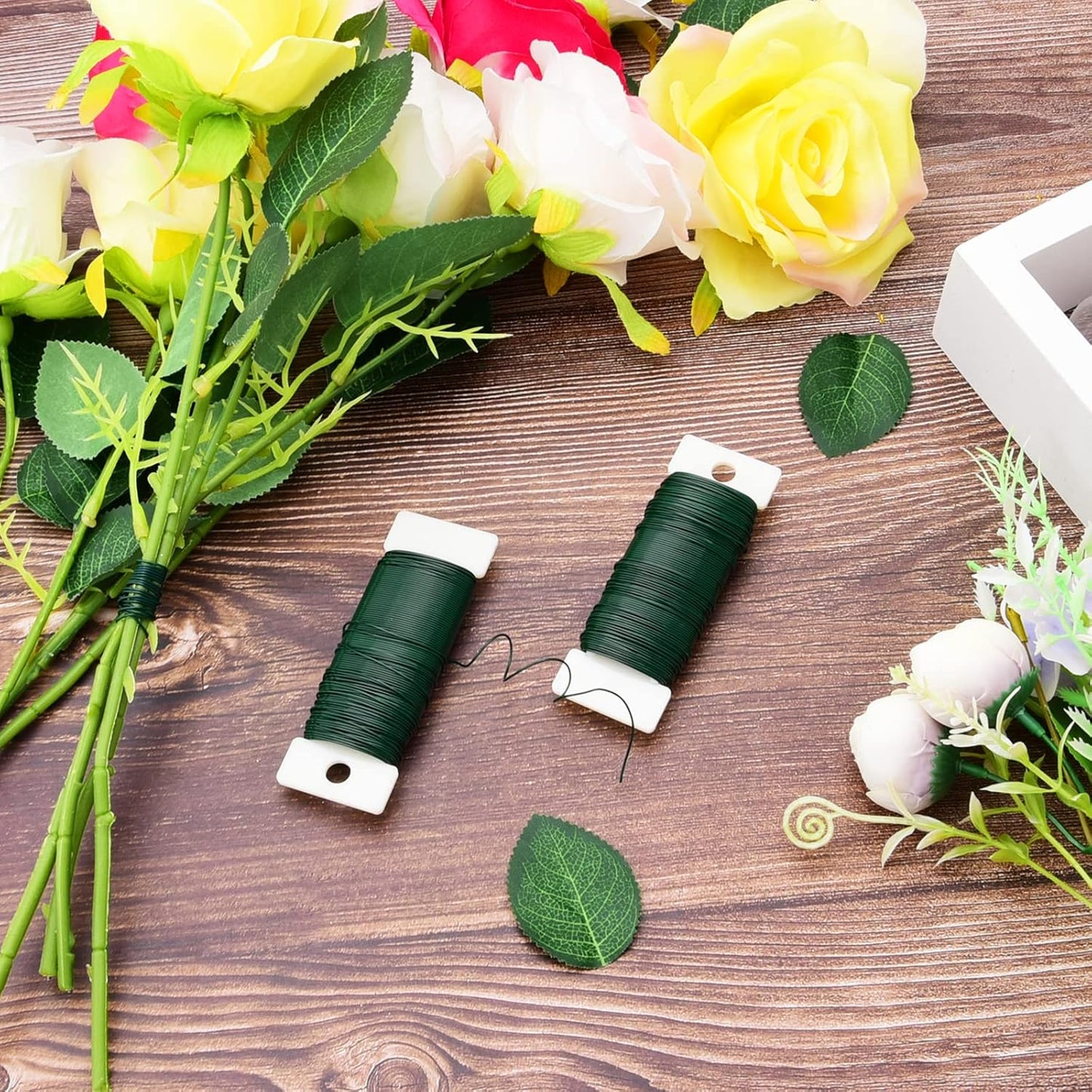 Hapeper 22 Gauge Floral Flexible Paddle Wire for Christmas Wreath Tree, Flower Arrangements, 3 Pack 114 Yards (Green)